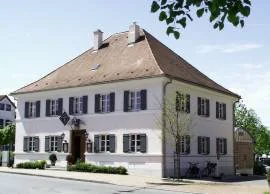 Sanierte Fassade des denkmalgeschützten Posthalterhauses in Illertissen